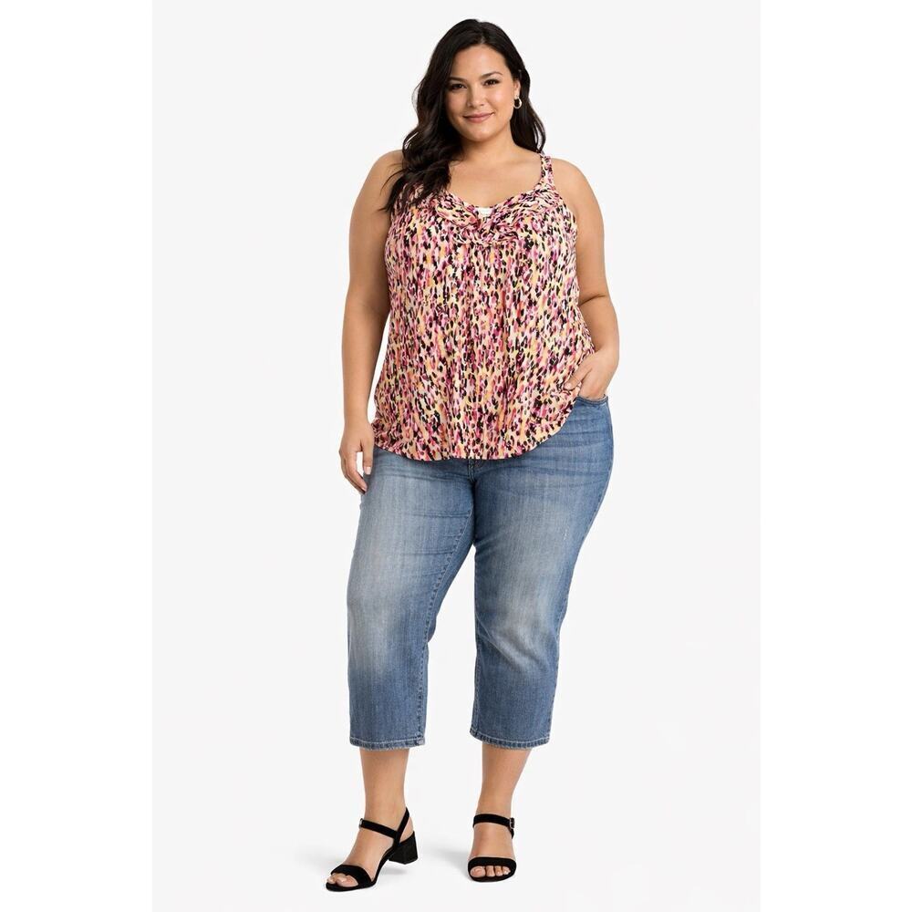 22W Capri Jeans Simply Vera + Avenue 22/24 Printed Tank Set